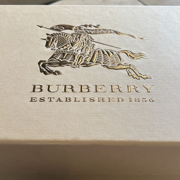 🎉𝐇𝐏!🎉BURBERRY HARTFIELD HOUSE CHECK LOW TOP SNEAKERS NIB - Picture 6 of 14